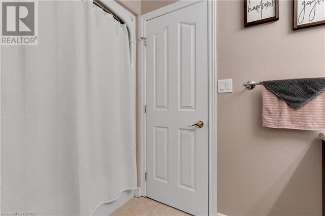 1279 Juniper Dr, House detached with 3 bedrooms, 3 bathrooms and 3 parking in Kingston ON | Image 11