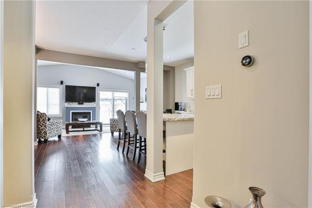 12 Banks Street, House detached with 3 bedrooms, 2 bathrooms and null parking in Brantford ON | Image 20