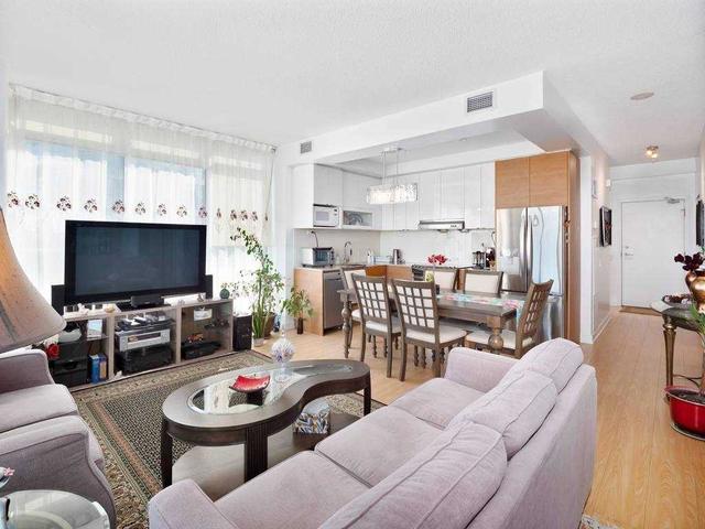 2908 - 121 Mcmahon Dr, Condo with 2 bedrooms, 2 bathrooms and 1 parking in Toronto ON | Image 17