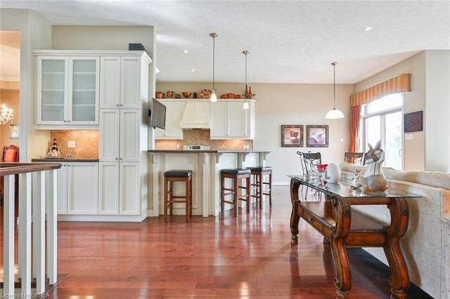 24 Zavarella Court, House detached with 2 bedrooms, 2 bathrooms and 6 parking in Brant ON | Image 17