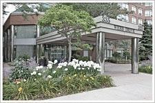 404 - 335 Webb Dr, Condo with 2 bedrooms, 2 bathrooms and 1 parking in Mississauga ON | Image 2