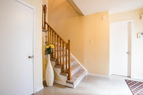 81 Ural Circ, House attached with 3 bedrooms, 3 bathrooms and 3 parking in Brampton ON | Image 12