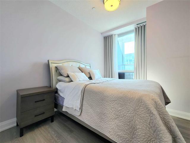 211 - 18 Graydon Hall Dr, Condo with 2 bedrooms, 2 bathrooms and 1 parking in Toronto ON | Image 9