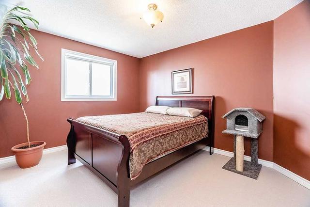 149 Pringle Dr, House detached with 2 bedrooms, 3 bathrooms and 4 parking in Barrie ON | Image 4