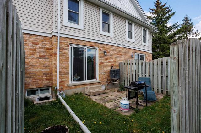 66 Rodgers Rd, Townhouse with 4 bedrooms, 3 bathrooms and 1 parking in Guelph ON | Image 21