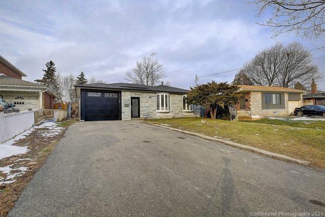 7205 Harwick Dr, House detached with 4 bedrooms, 3 bathrooms and 7 parking in Mississauga ON | Image 11