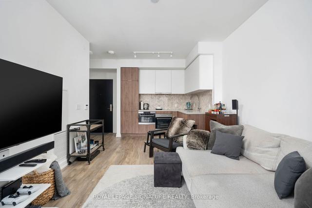 310 - 158 Front St E, Condo with 2 bedrooms, 2 bathrooms and 1 parking in Toronto ON | Image 2