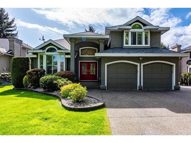 9271 203b Street, House detached with 4 bedrooms, 3 bathrooms and 7 parking in Langley BC | Card Image