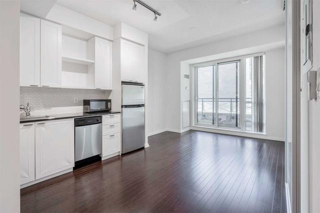 913 - 35 Hayden St, Condo with 1 bedrooms, 1 bathrooms and 0 parking in Toronto ON | Image 1