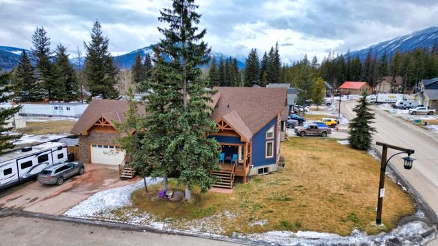 2070 Golden Eagle Drive, House detached with 5 bedrooms, 3 bathrooms and 6 parking in Sparwood BC | Image 24