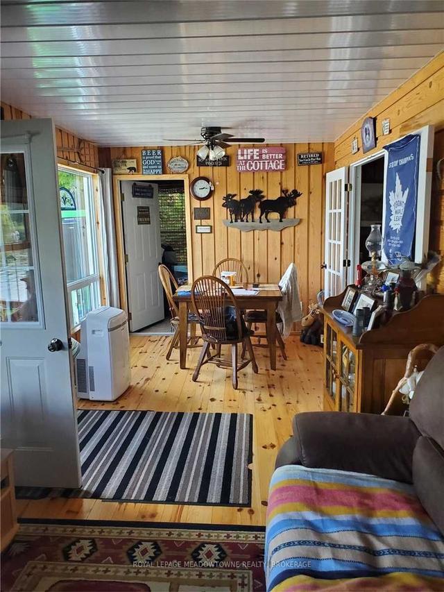 35 Pigeon Lake, House detached with 3 bedrooms, 1 bathrooms and 2 parking in Parry Sound, Unorganized, Centre Part ON | Image 19