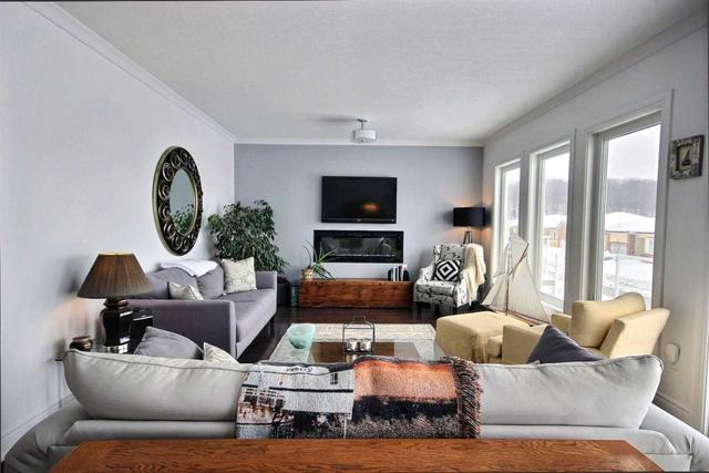 662 Taylor Dr, House detached with 3 bedrooms, 3 bathrooms and 4 parking in Midland ON | Image 2