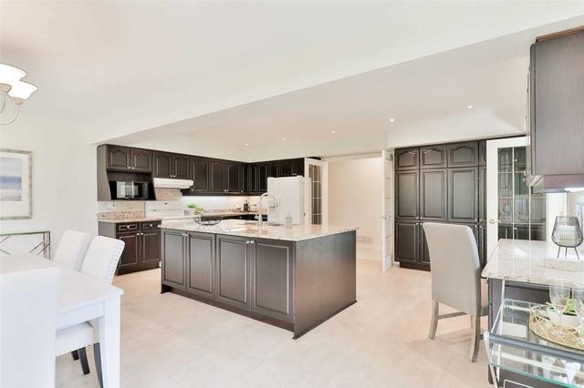 4398 Credit Pointe Dr, House detached with 4 bedrooms, 5 bathrooms and 4 parking in Mississauga ON | Image 6