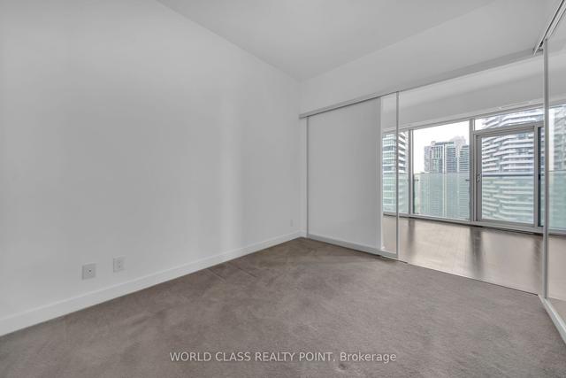3201 - 12 York St, Condo with 1 bedrooms, 1 bathrooms and 0 parking in Toronto ON | Image 5
