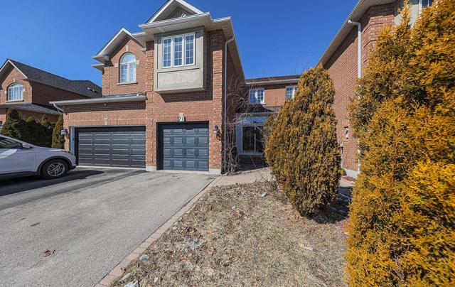 71 Cedarcrest Cres, House attached with 3 bedrooms, 4 bathrooms and 3 parking in Richmond Hill ON | Image 1