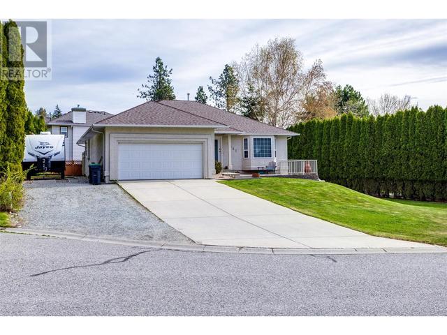 2141 Faulkner Court, House detached with 4 bedrooms, 2 bathrooms and 2 parking in West Kelowna BC | Image 8