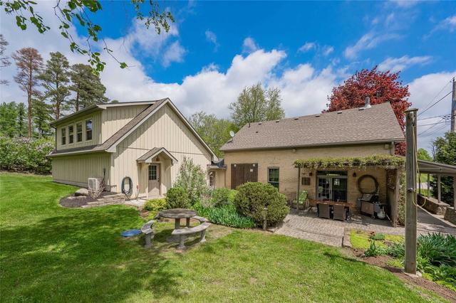 4092 Sideroad 25 S, House detached with 4 bedrooms, 2 bathrooms and 6 parking in Puslinch ON | Image 26