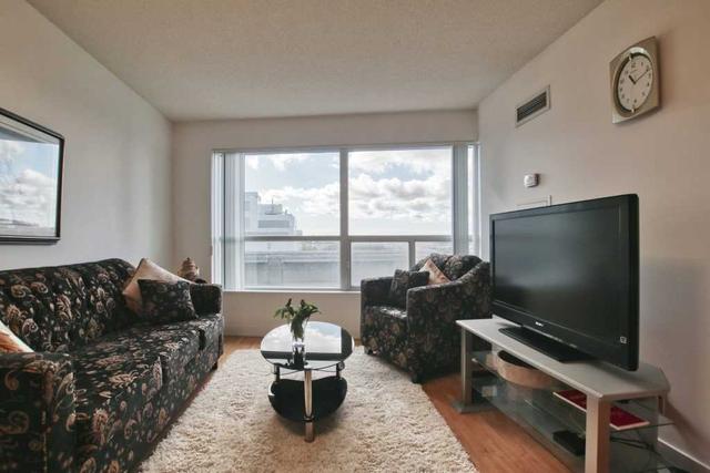 610 - 38 Lee Centre Dr, Condo with 1 bedrooms, 1 bathrooms and 1 parking in Toronto ON | Image 7