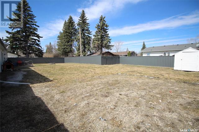 110 Wright Road, House detached with 4 bedrooms, 2 bathrooms and null parking in Moosomin SK | Image 21
