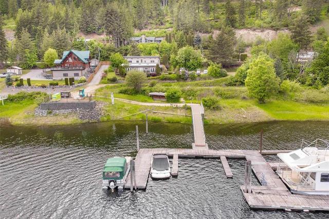 427 - 429 Old Spallumcheen Road, House detached with 4 bedrooms, 4 bathrooms and 10 parking in Columbia Shuswap E BC | Image 5