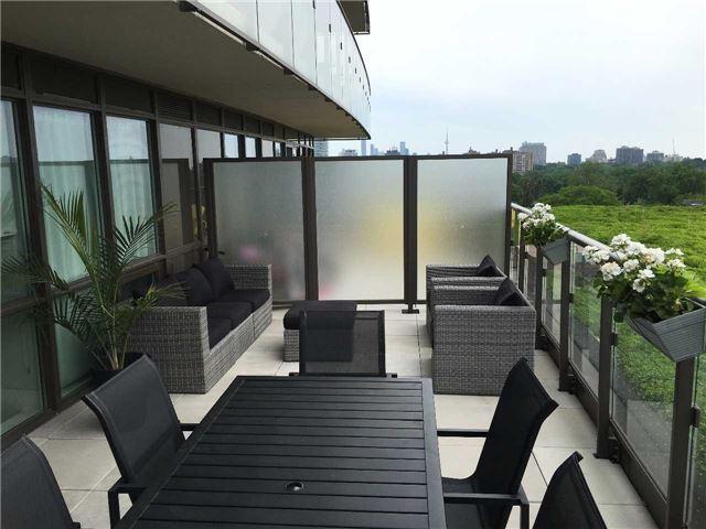 1005 - 60 Berwick Ave, Condo with 2 bedrooms, 2 bathrooms and 1 parking in Toronto ON | Image 2