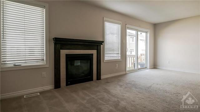 524 Roundleaf Way, Townhouse with 3 bedrooms, 3 bathrooms and 2 parking in Ottawa ON | Image 6