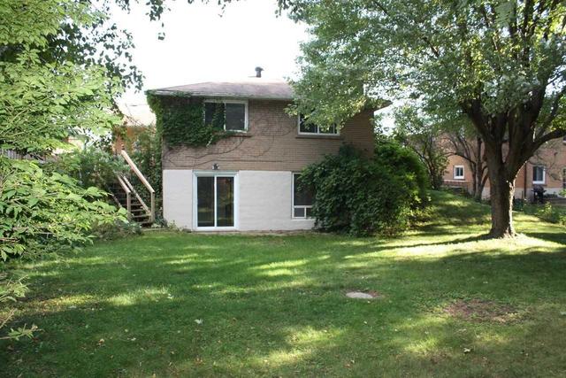 81 Weir Cres, House detached with 3 bedrooms, 2 bathrooms and 2 parking in Toronto ON | Image 19