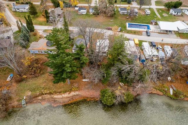 8 Lakeshore Rd, Home with 1 bedrooms, 1 bathrooms and 2 parking in Midland ON | Image 9