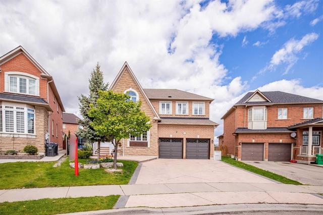 30 Castle Mountain Dr, House detached with 4 bedrooms, 5 bathrooms and 7 parking in Brampton ON | Image 1