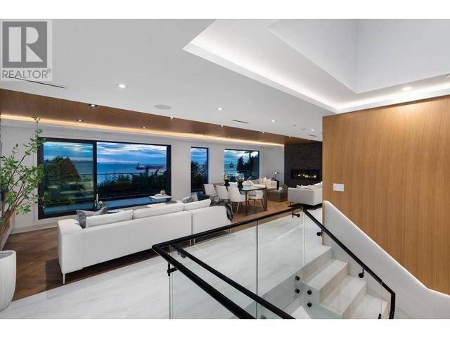 3325 Marine Drive, House detached with 4 bedrooms, 5 bathrooms and 4 parking in West Vancouver BC | Image 11