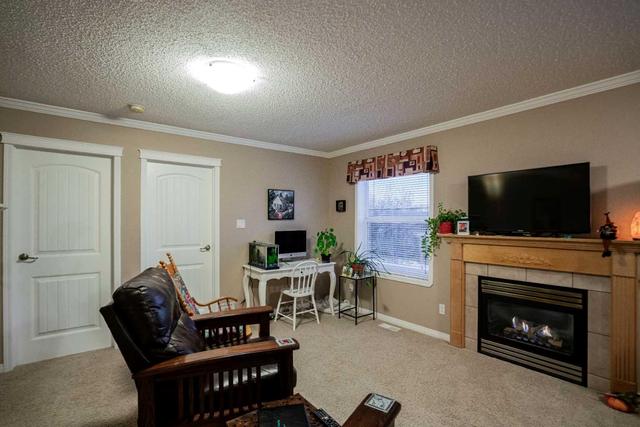 6 - 10709 108 Avenue, Condo with 2 bedrooms, 1 bathrooms and 2 parking in Fairview AB | Image 7