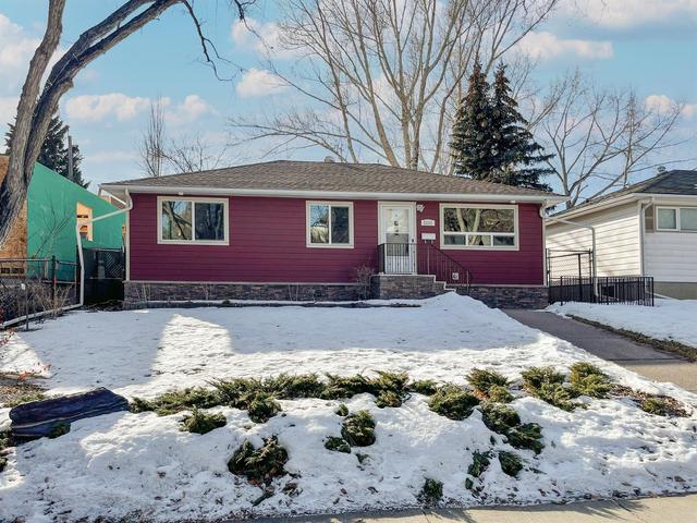 2231 Sumac Road Nw, House detached with 4 bedrooms, 2 bathrooms and 2 parking in Calgary AB | Image 1