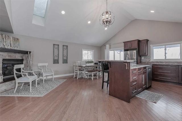 570 Evans Rd, House detached with 3 bedrooms, 2 bathrooms and 6 parking in Hamilton ON | Image 7