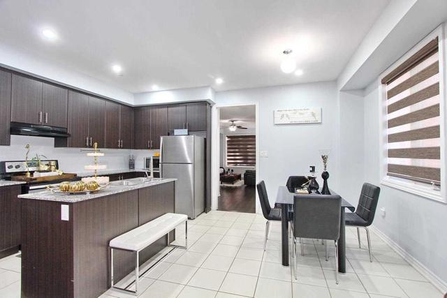 40 Agava St, House attached with 4 bedrooms, 3 bathrooms and 2 parking in Brampton ON | Image 4
