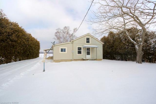 335 1st Concession Road, House detached with 3 bedrooms, 1 bathrooms and 8 parking in Norfolk County ON | Image 2