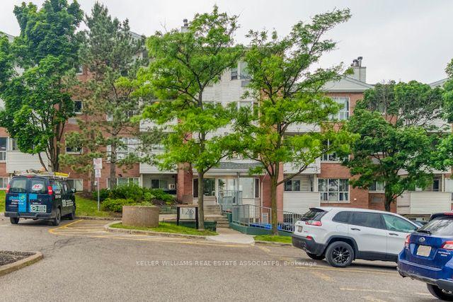 310 - 126 Bell Farm Rd, Condo with 2 bedrooms, 2 bathrooms and 1 parking in Barrie ON | Image 12