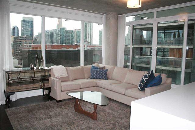 807 - 75 Portland St, Condo with 2 bedrooms, 2 bathrooms and 1 parking in Toronto ON | Image 2