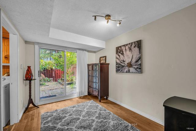 43 Poets Walk Way, Townhouse with 3 bedrooms, 2 bathrooms and 2 parking in Toronto ON | Image 23