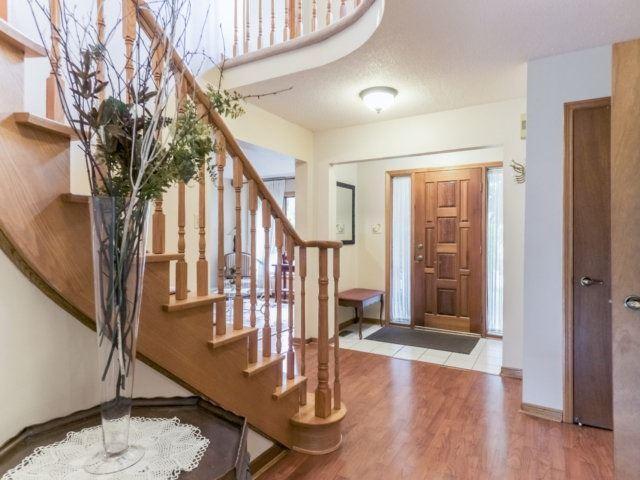 1319 Greenwood Cres, House detached with 4 bedrooms, 3 bathrooms and 2 parking in Oakville ON | Image 4