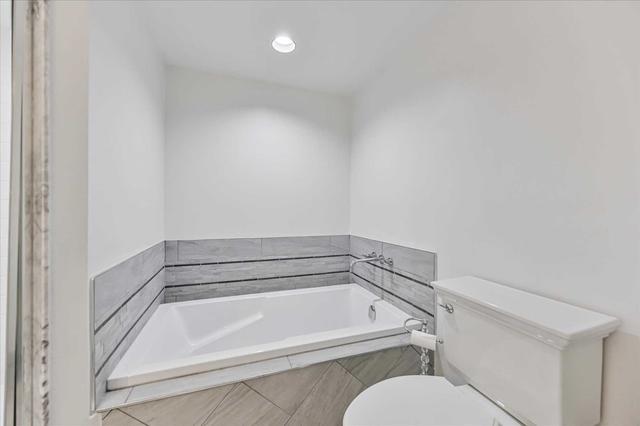 1004 - 25 Maitland St, Condo with 1 bedrooms, 1 bathrooms and 1 parking in Toronto ON | Image 14