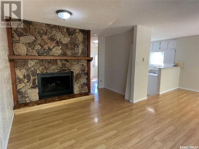 1228 28th Street E, House semidetached with 3 bedrooms, 3 bathrooms and null parking in Prince Albert SK | Image 4