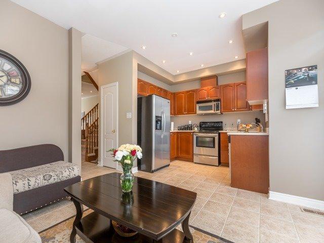 41 Tundra Swan Rd, House attached with 3 bedrooms, 3 bathrooms and 2 parking in Brampton ON | Image 11