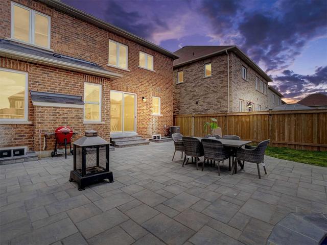 3 Waterwide Cres, House detached with 4 bedrooms, 4 bathrooms and 6 parking in Brampton ON | Image 16