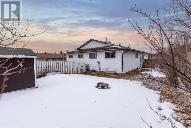 4905 53 Avenue, House semidetached with 5 bedrooms, 2 bathrooms and 3 parking in Kitscoty AB | Image 31