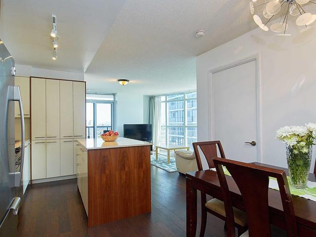 904 - 5 Valhalla Inn Rd, Condo with 2 bedrooms, 2 bathrooms and 1 parking in Toronto ON | Image 5
