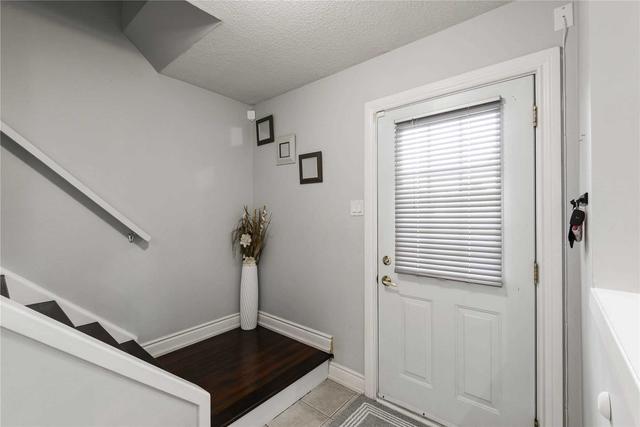 100 - 81 Hansen Rd N, Townhouse with 3 bedrooms, 2 bathrooms and 1 parking in Brampton ON | Image 20