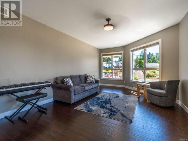 300 - 439 College Rd, Condo with 2 bedrooms, 2 bathrooms and 1 parking in Qualicum Beach BC | Card Image