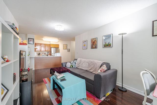 1011 - 23 Hollywood Ave, Condo with 1 bedrooms, 1 bathrooms and 1 parking in Toronto ON | Image 3