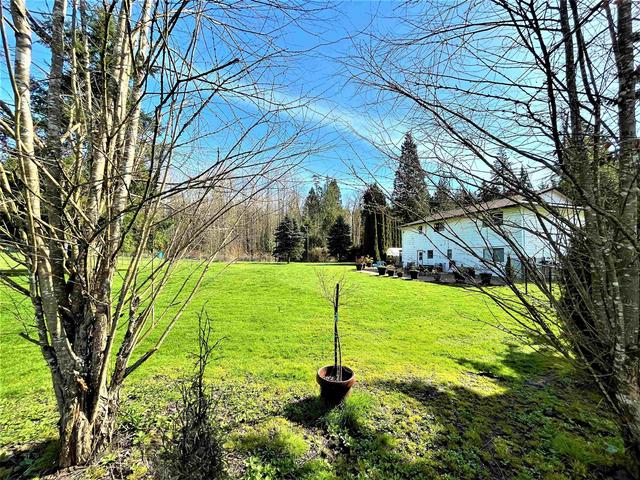 24701 108 Avenue, House detached with 3 bedrooms, 3 bathrooms and null parking in Maple Ridge BC | Image 3
