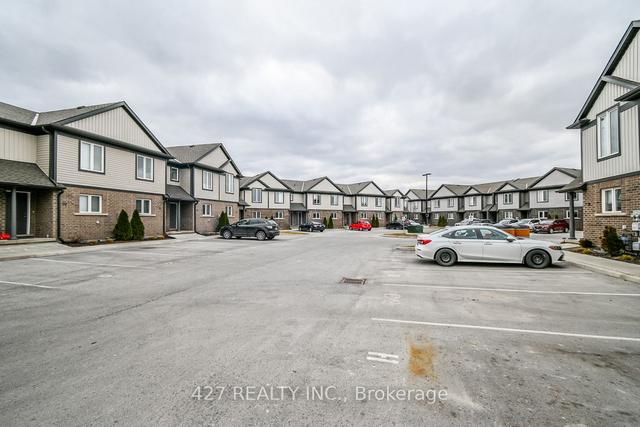 94 - 7768 Ascot Circ, House attached with 3 bedrooms, 2 bathrooms and 1 parking in Niagara Falls ON | Image 30
